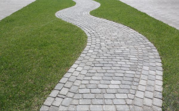 Cost of Paver Walkway Service in Thousand Oaks