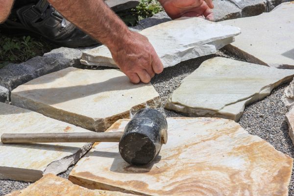 Cost of Stone Sidewalk Installation in Thousand Oaks