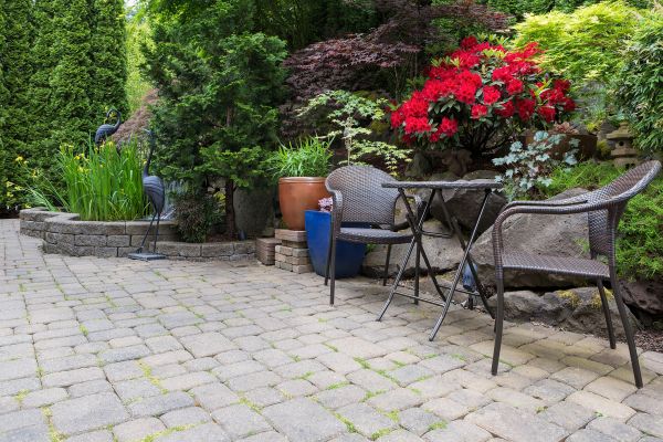 Cost of Yard Hardscaping in Thousand Oaks